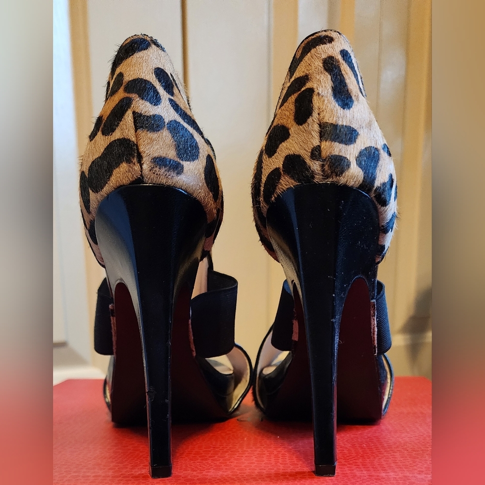 HOT!  Calvin Klein 6.5" Sexxy heels!!  Peep toes & open sides. - Picture 4 of 12